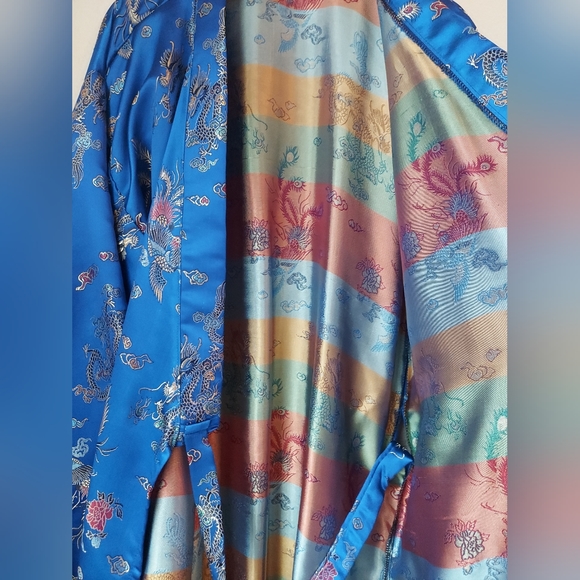 Vintage Japanese Kimono Blue Silk Metaliic Gold Dragons and Flowers Robe - Picture 10 of 10